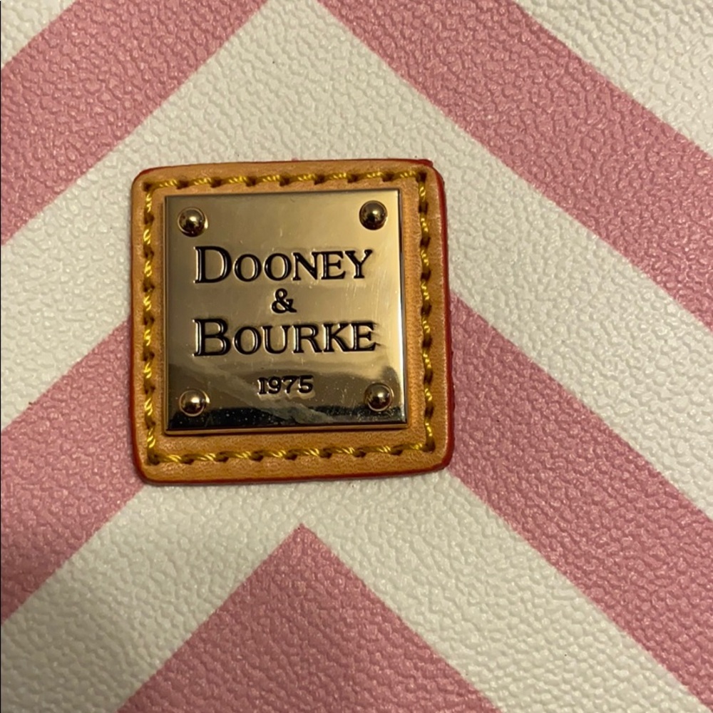 NWOT Dooney & Bourke Lg Tote, Wristlet & Keโฆ - Picture 3 of 16